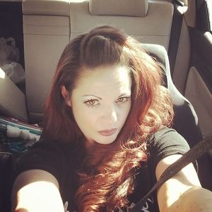 Meet your Posher, Hallie